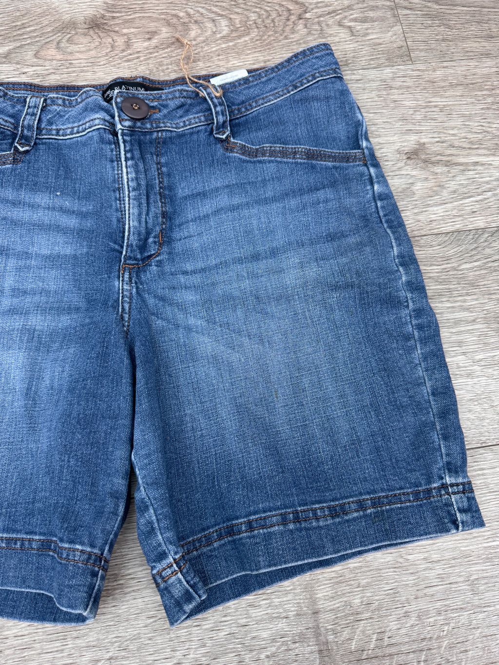 Lee Platinum Label Womens Denim Shorts Size 10 Blue Bermuda Stretch