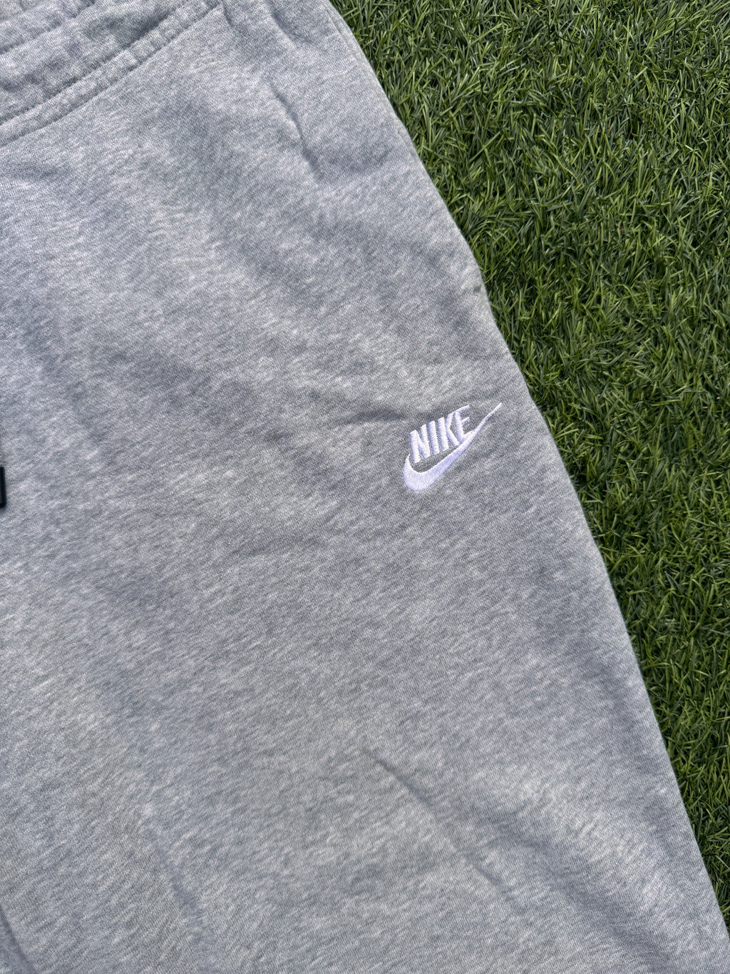 Nike Club Fleece Joggers Mens Large Grey Tracksuit Bottoms Cuffed