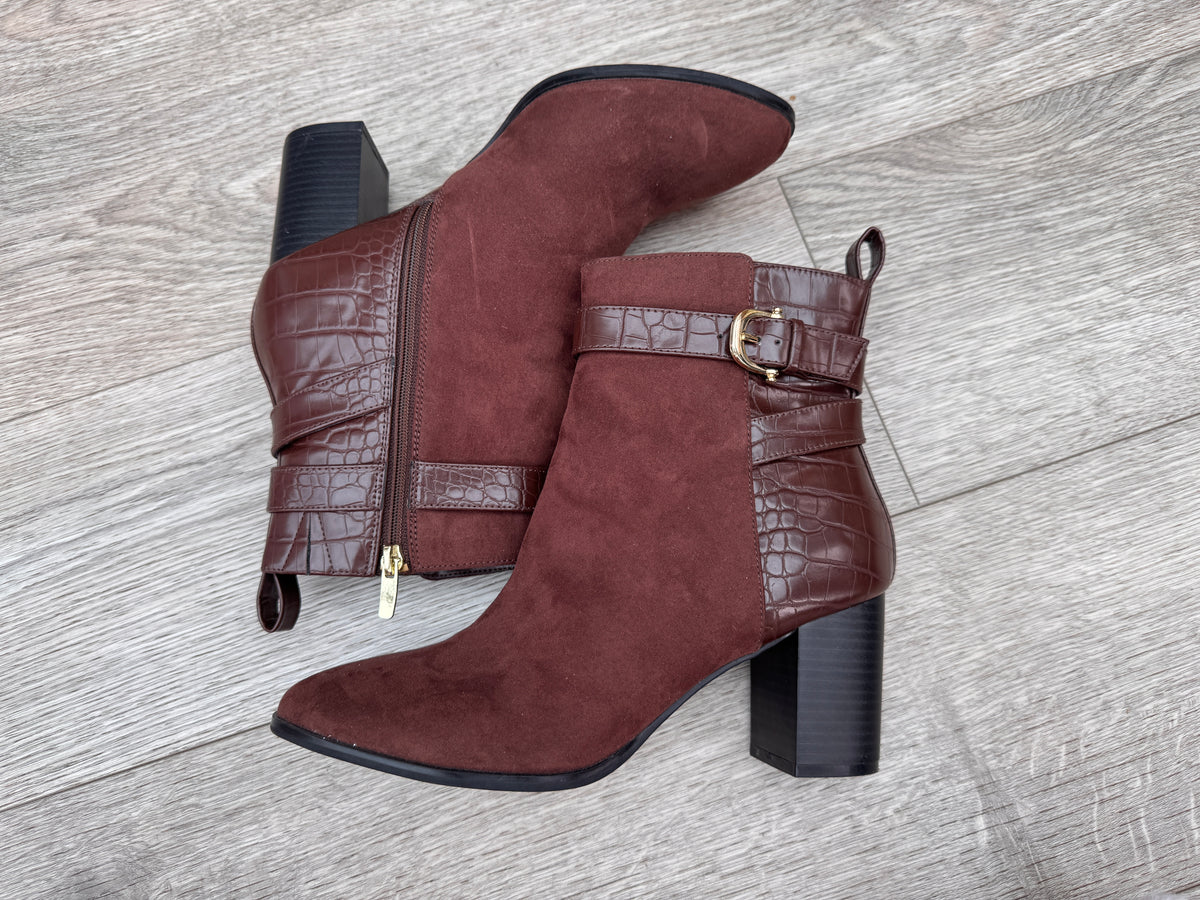 M&S Womens Ankle Boots UK 6.5 Burgundy Suede Effect Block Heel Buckle Zip