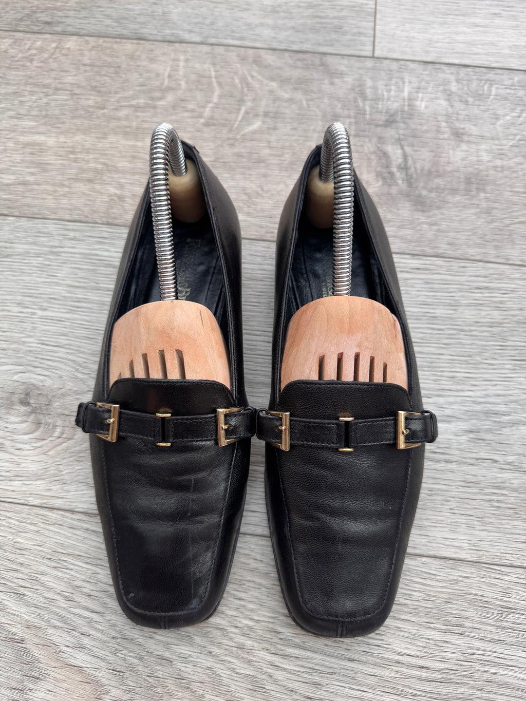 Russell & Bromley Womens Black Leather Loafers Size 4 Gold Buckle Made Italy
