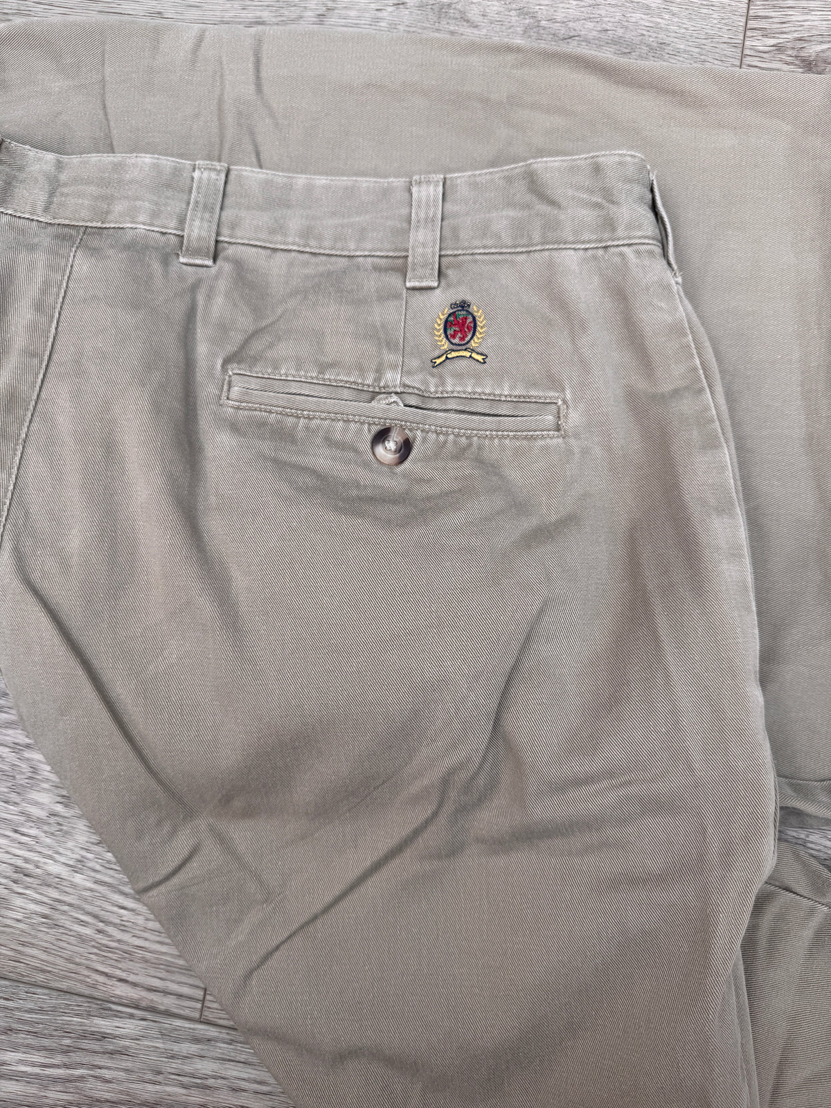 Tommy Hilfiger Mens Chinos W40 L31 Beige Pleated Cotton Trousers Vintage