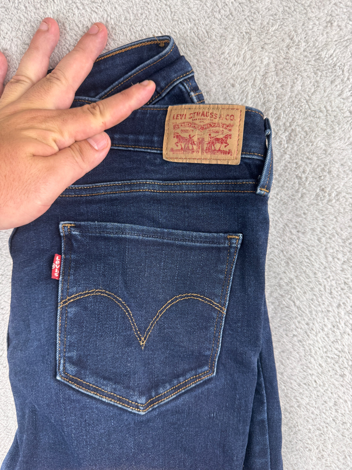 Levis Womens Jeans W29 L34 UK 8L Blue Mid Rise Skinny Stretch Denim