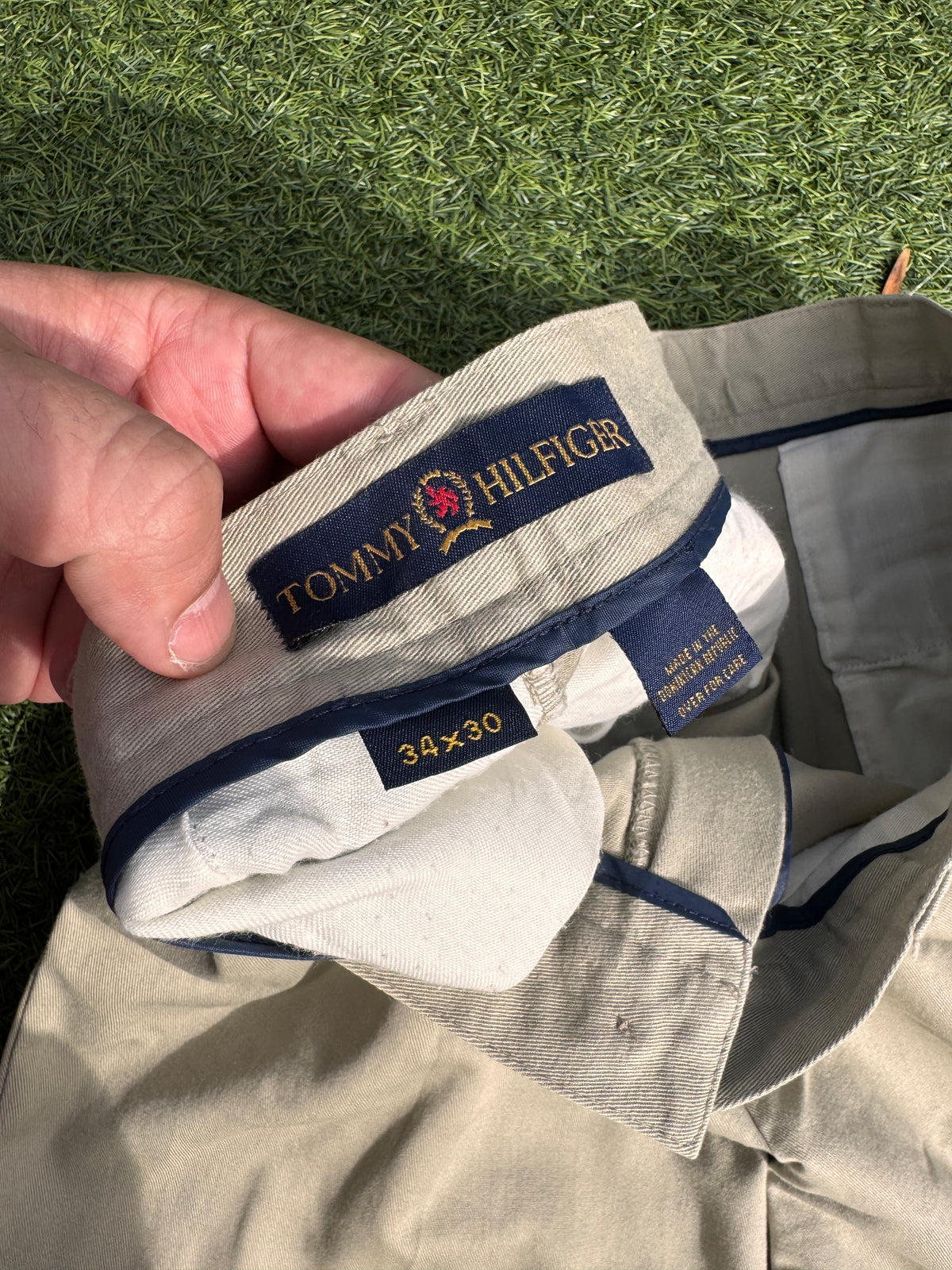Tommy Hilfiger Mens Chino Trousers W30 L30 Beige Pleated Straight Leg Vintage