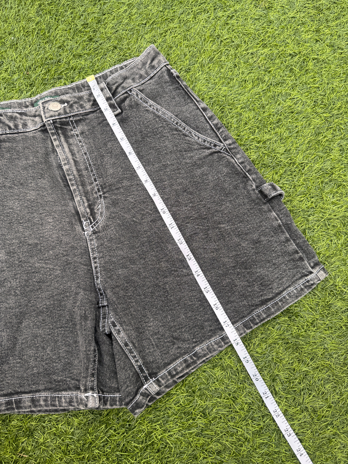 Wild Fable Womens Denim Shorts Size 12 Black Acid Wash Carpenter Utility Y2K