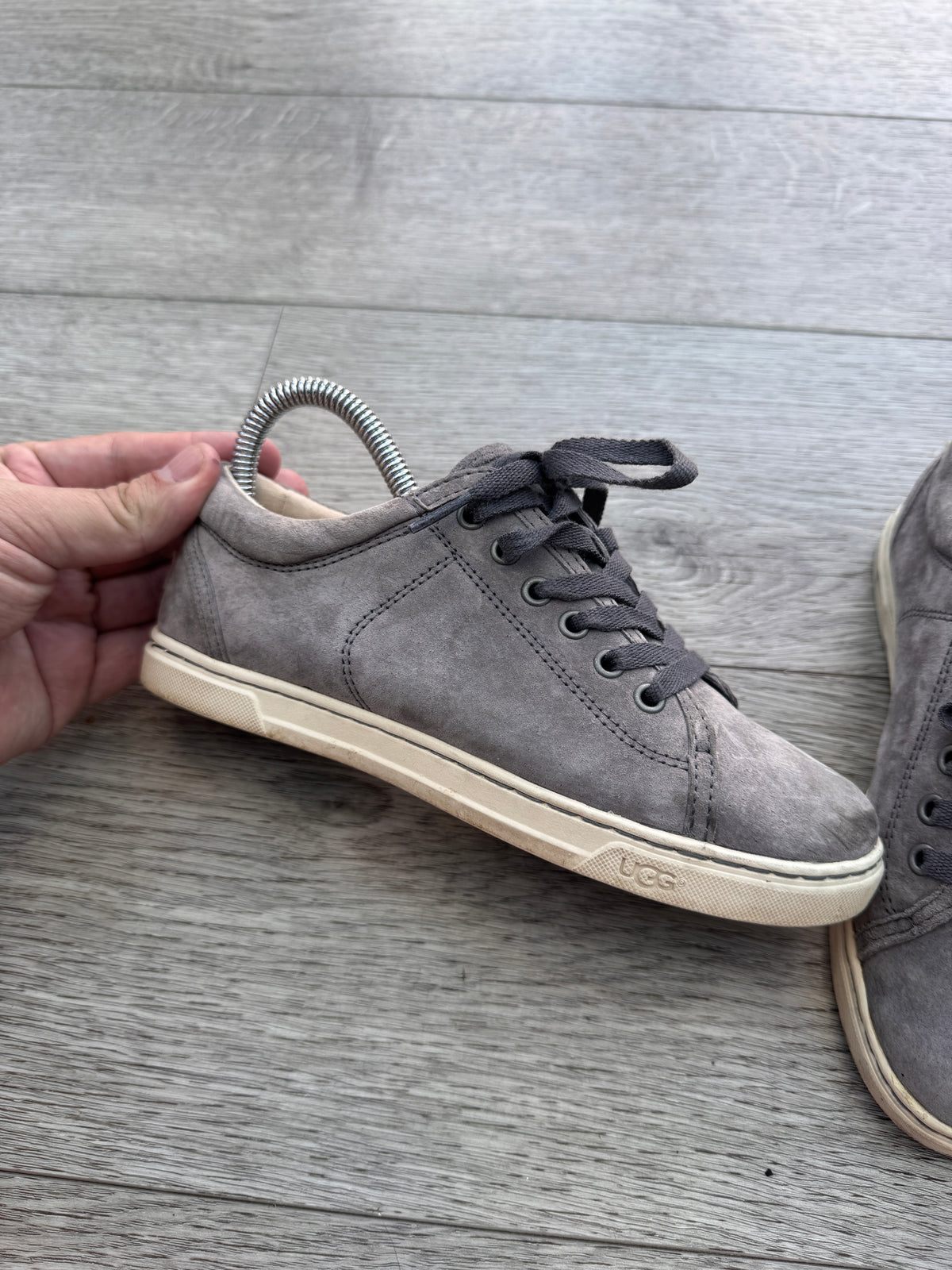 UGG Womens Grey Suede Lace Up Trainers Shoes Sneakers UK 3.5