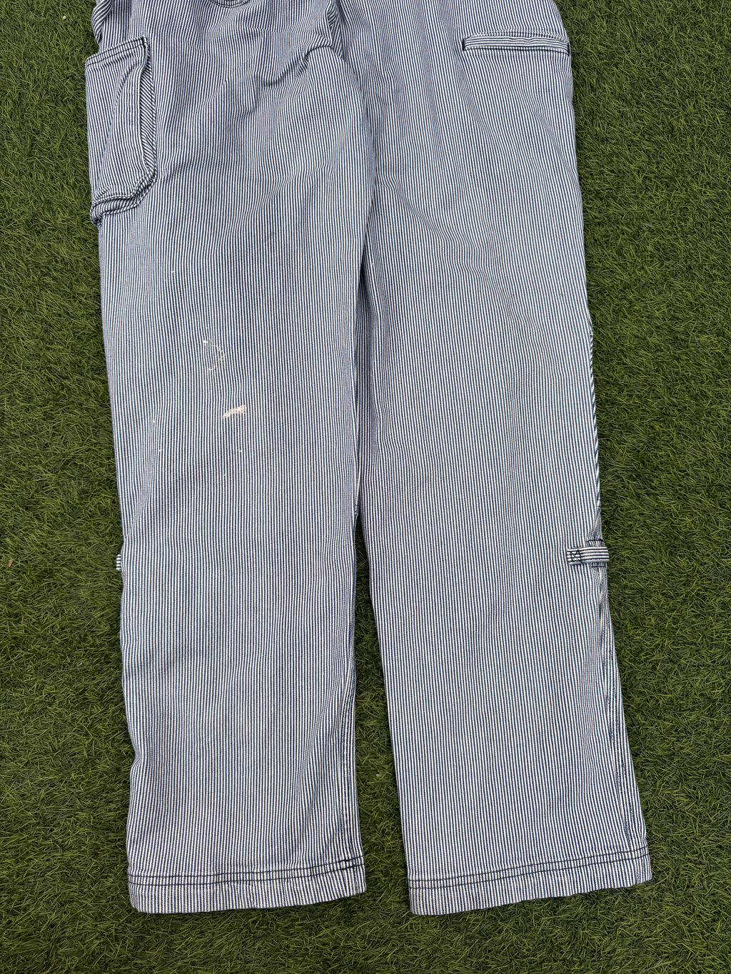 Duluth Trading Co L x 33 Hickory Stripe Bib Overalls Workwear Dungarees