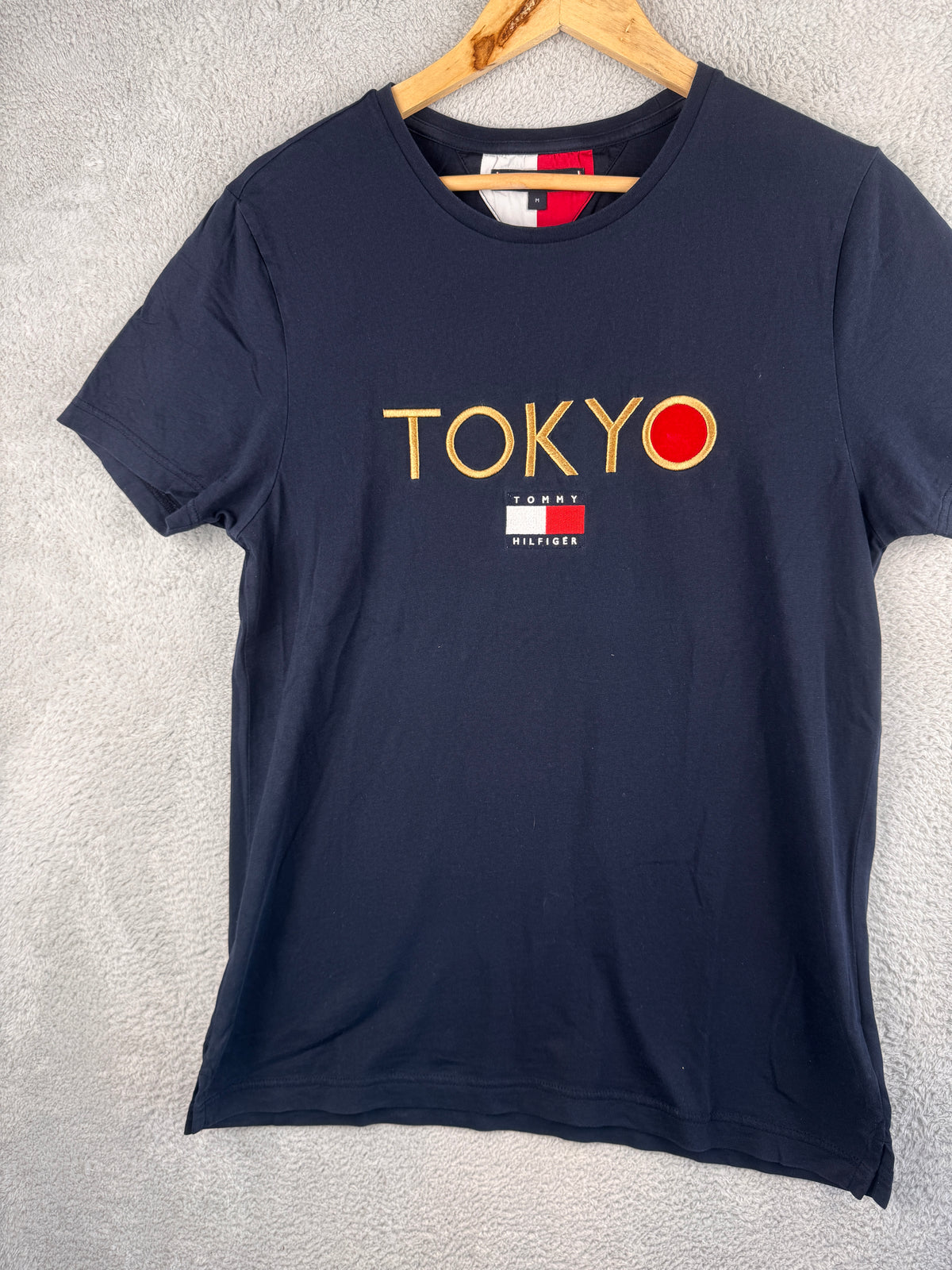 Tommy Hilfiger Tokyo T Shirt Mens Medium Navy Blue Japan Embroidered Logo