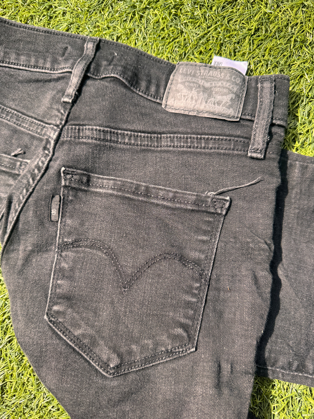 Levi’s 311 Shaping Skinny Jeans Womens W25 L28 Black Stretch Denim