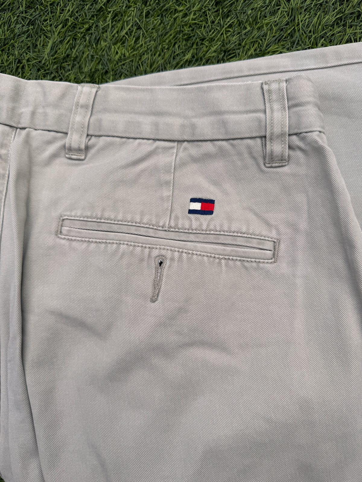 Tommy Hilfiger Mens Chino Trousers W32 L30 Grey Pleated Straight Leg