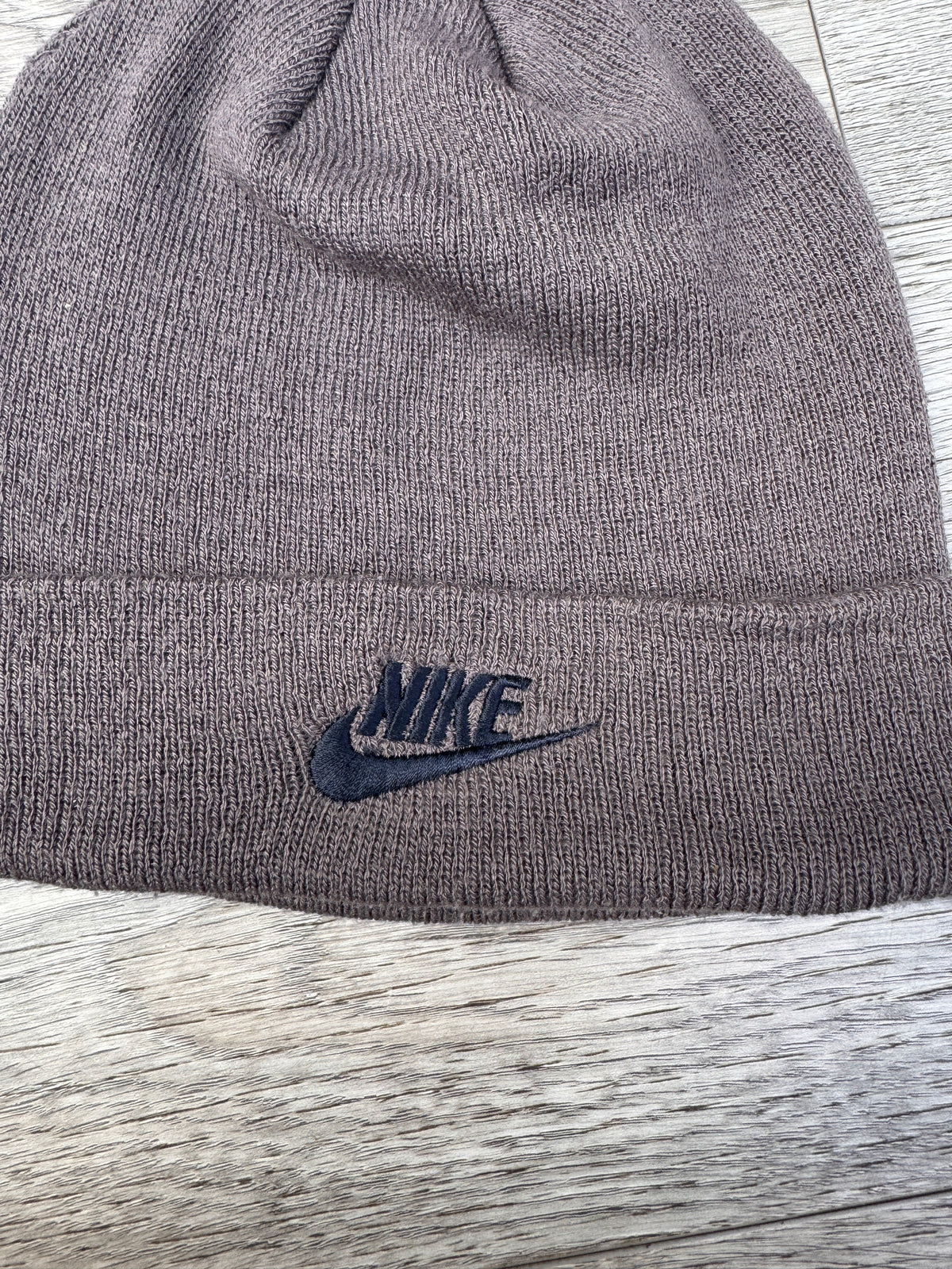 Nike Vintage Beanie Hat Grey Embroidered Swoosh Logo Cuffed Knit Winter
