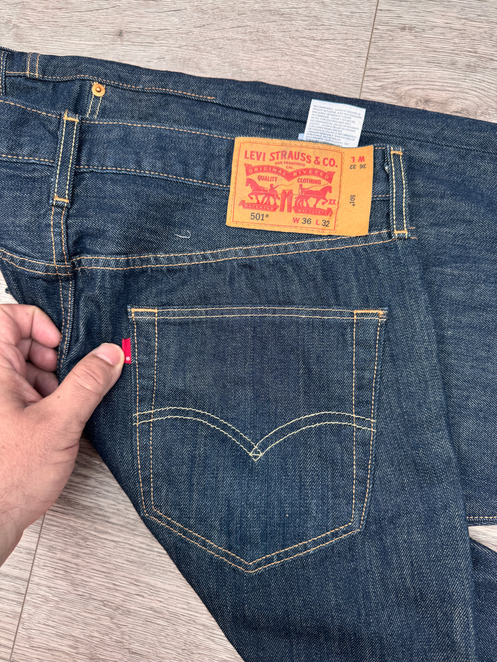 Levi’s 501 Jeans Mens W36 L32 Dark Blue Straight Leg Button Fly