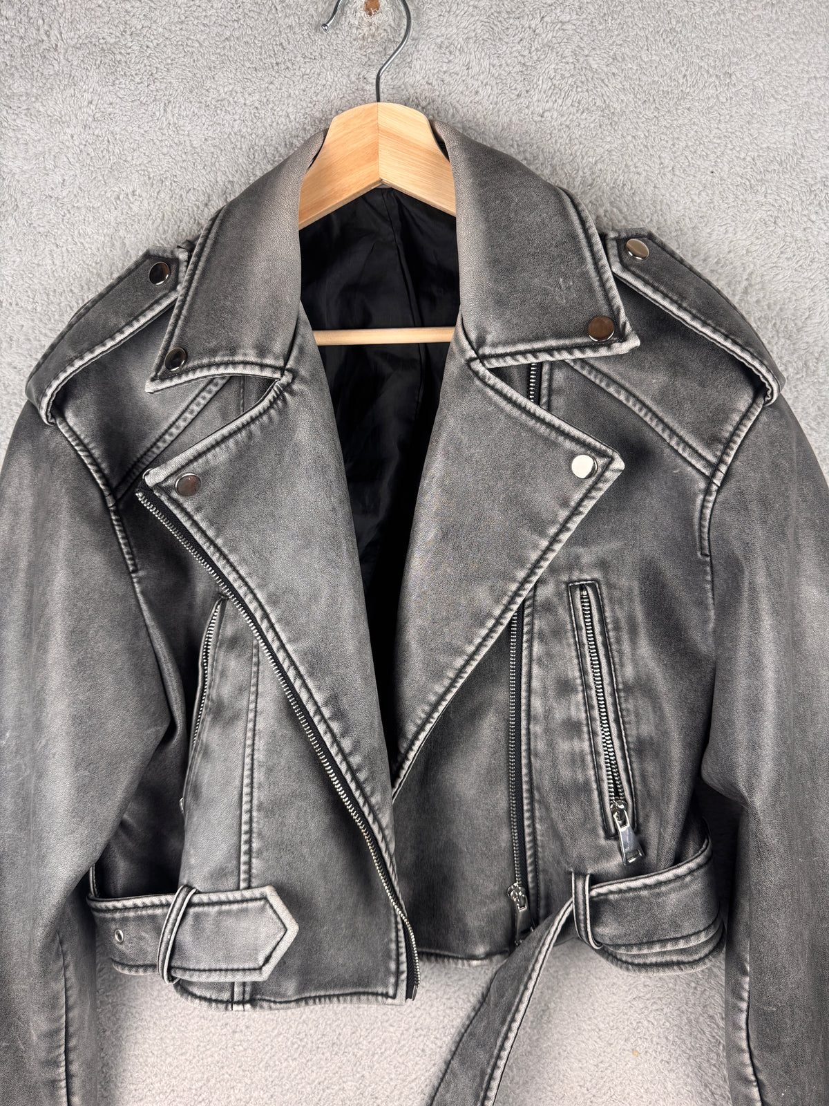 MOCHY TU Womens Grey Faux Leather Biker Jacket Cropped Moto Belted Zip Small