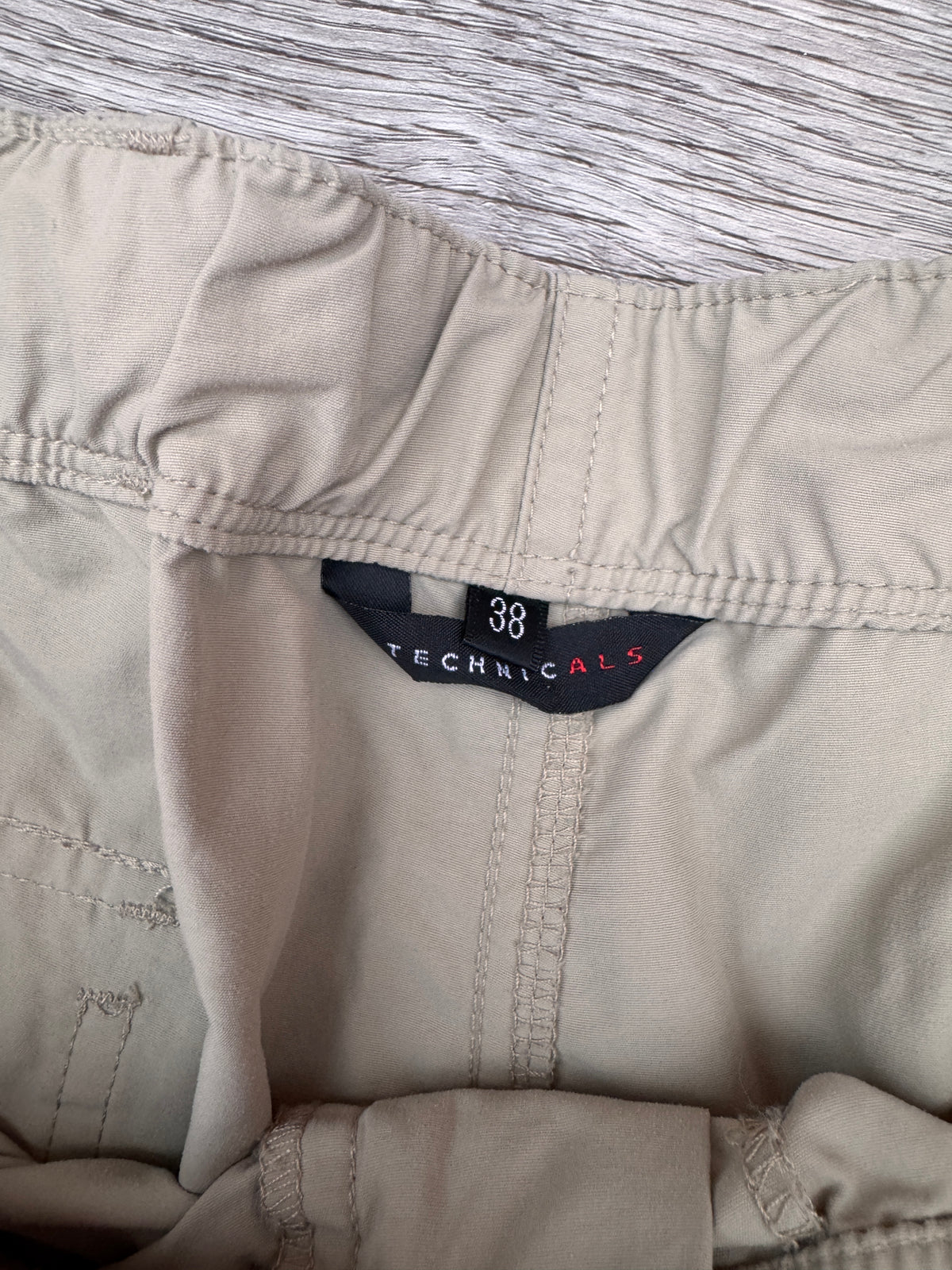 Technicals Mens Cargo Shorts Size W38 Beige Utility Hiking Outdoor