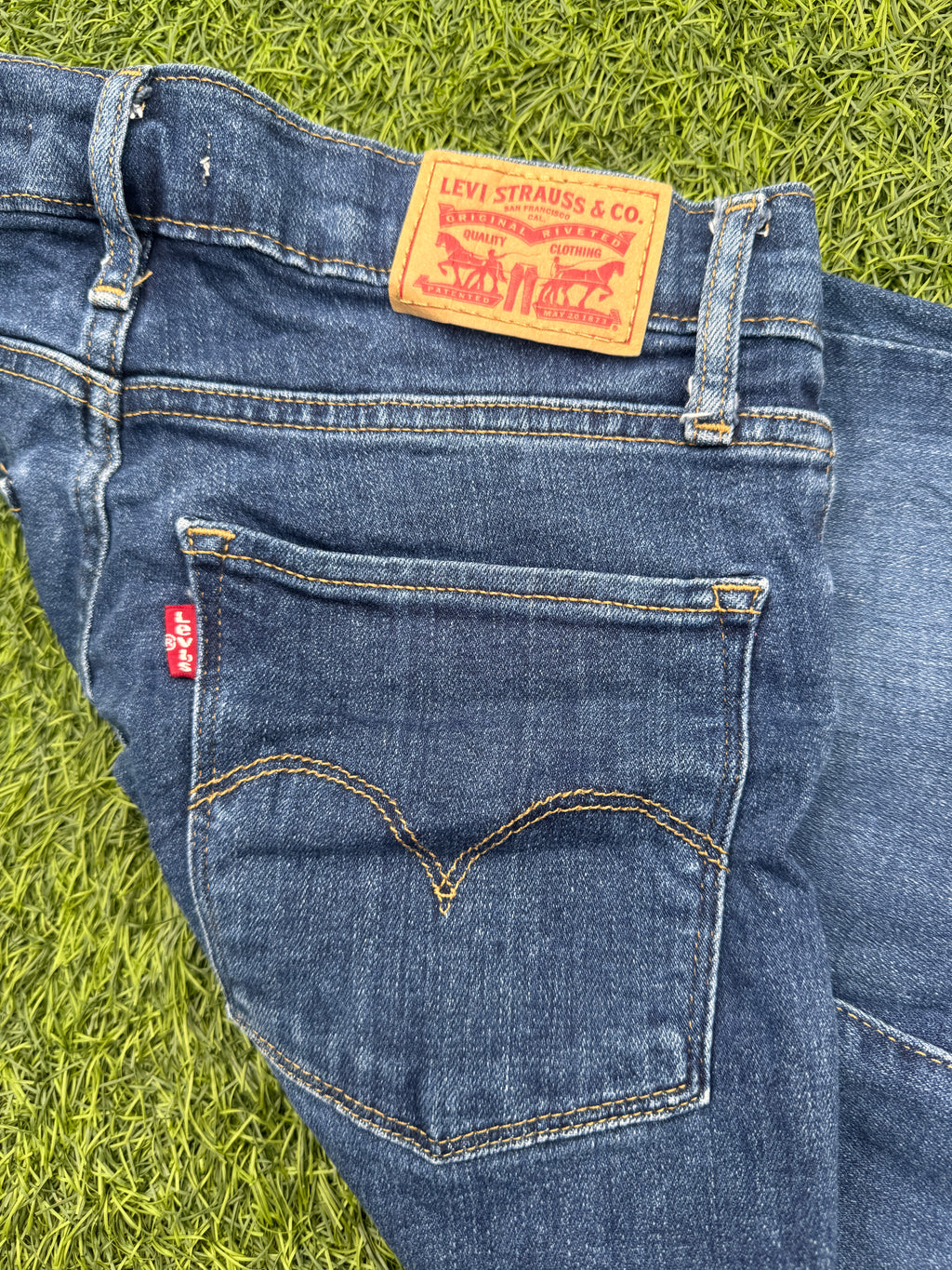 Levis 724 Womens Jeans W25 L25 High Rise Straight Crop Blue Denim