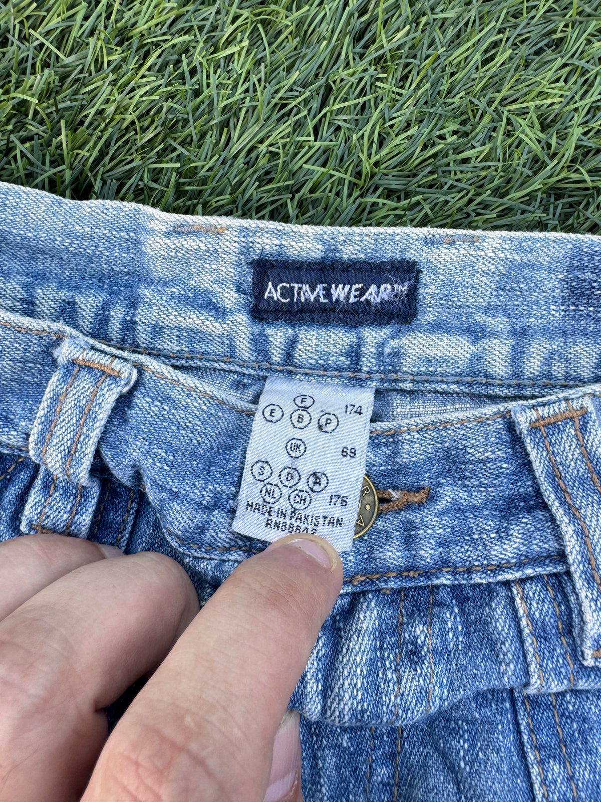 Active Wear Mens Denim Cargo Shorts W28 Blue Baggy Long Y2K Skater Utility