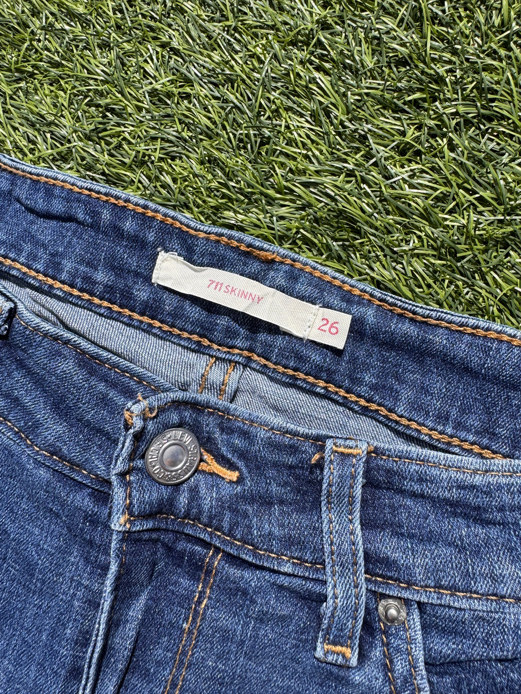 Levi’s 711 Skinny Jeans Womens W26 L32 Blue Stretch Denim Slim Fit