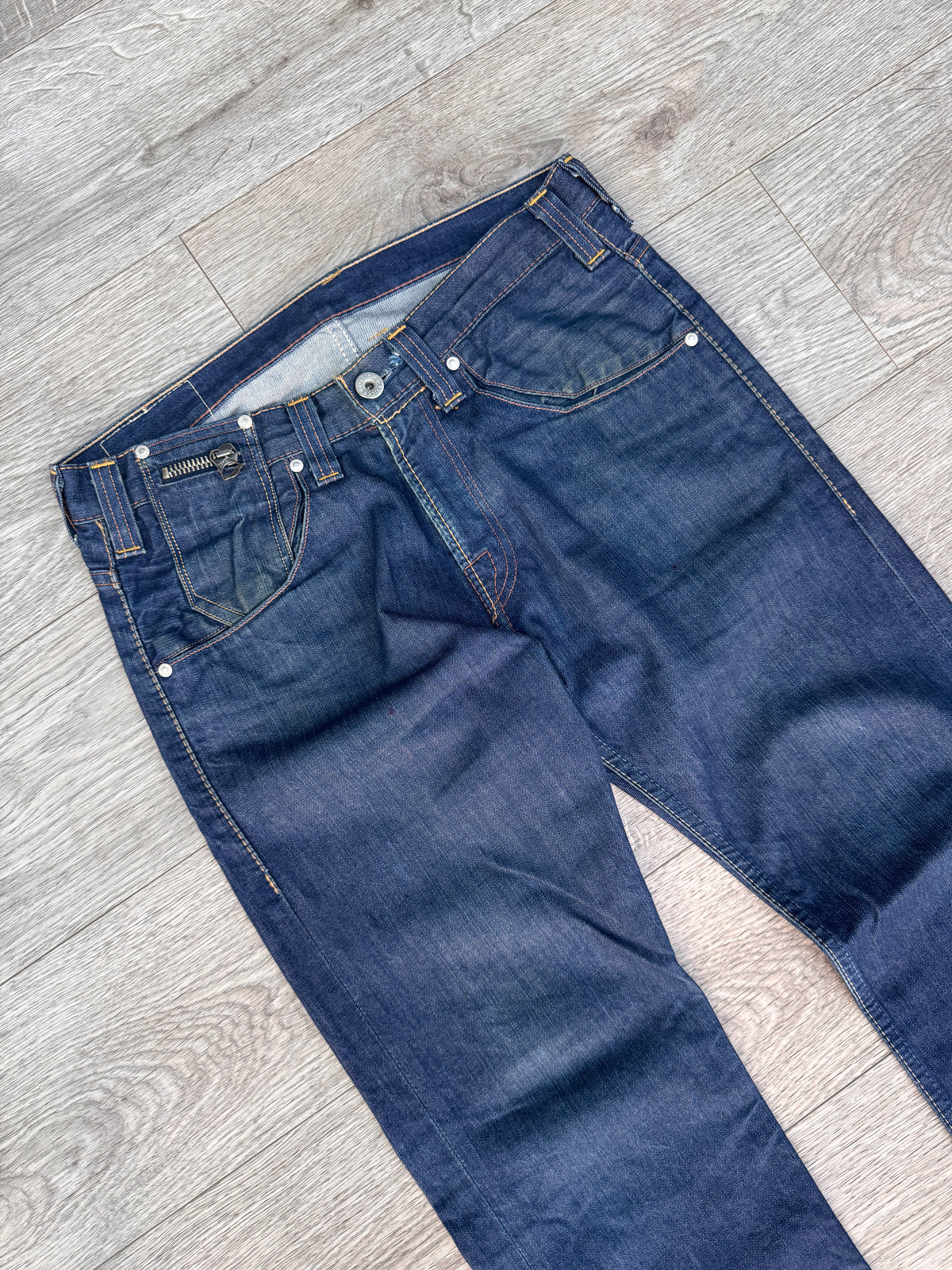 Levis Womens W34 L32 Blue Denim Jeans Straight Leg Zip Pocket Distressed