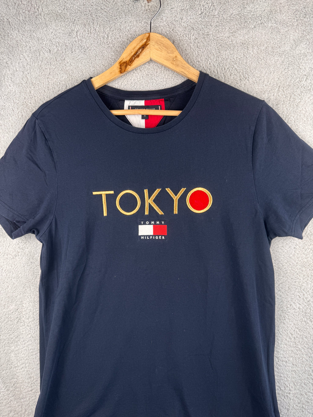 Tommy Hilfiger Tokyo T Shirt Mens Medium Navy Blue Japan Embroidered Logo