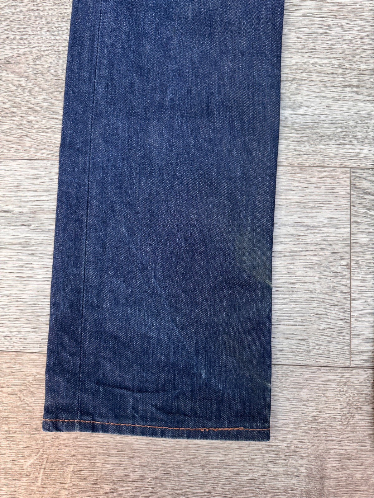 Levis Womens W34 L32 Blue Denim Jeans Straight Leg Zip Pocket Distressed