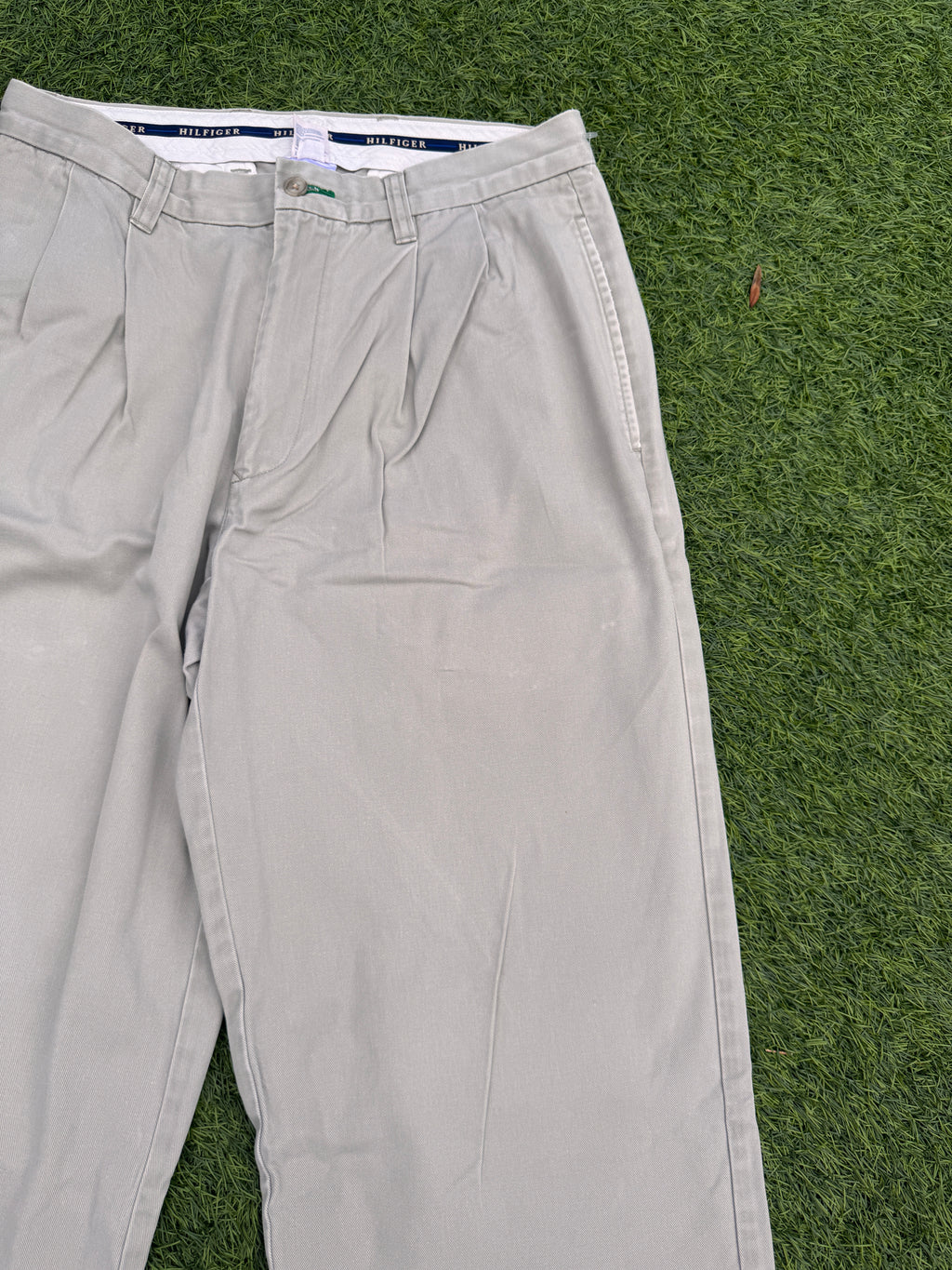 Tommy Hilfiger Mens Chino Trousers W32 L30 Grey Pleated Straight Leg