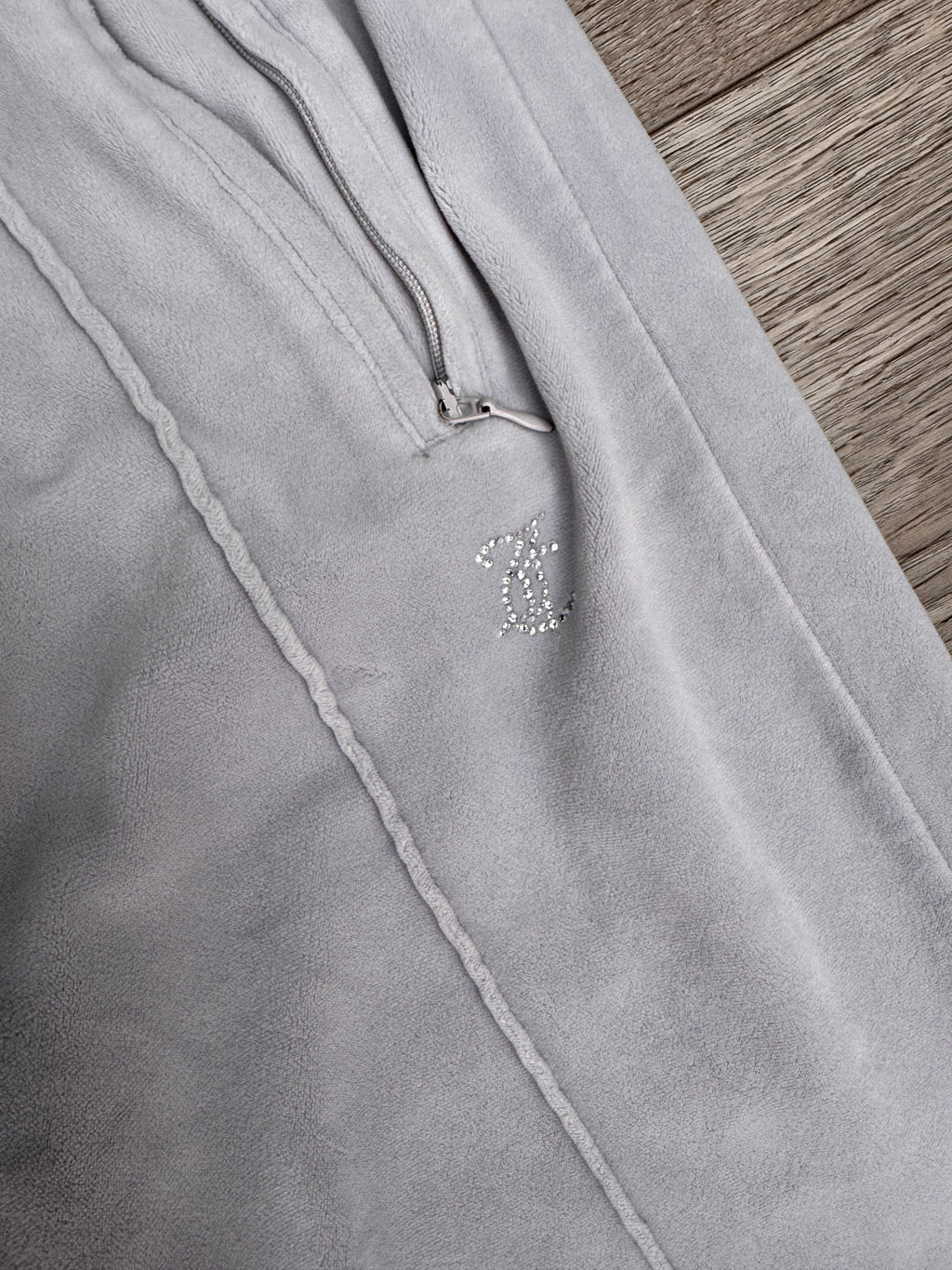 Juicy Couture Womens Velour Track Pants XS Grey Rhinestone Y2K Wide Leg