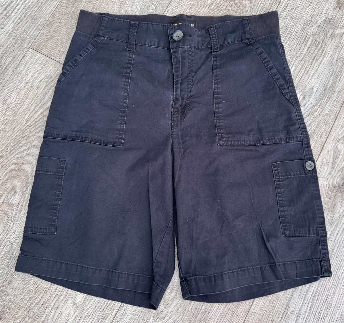 Lee Womens Cargo Shorts Size 6 Black Relaxed Fit Mid Rise W 30