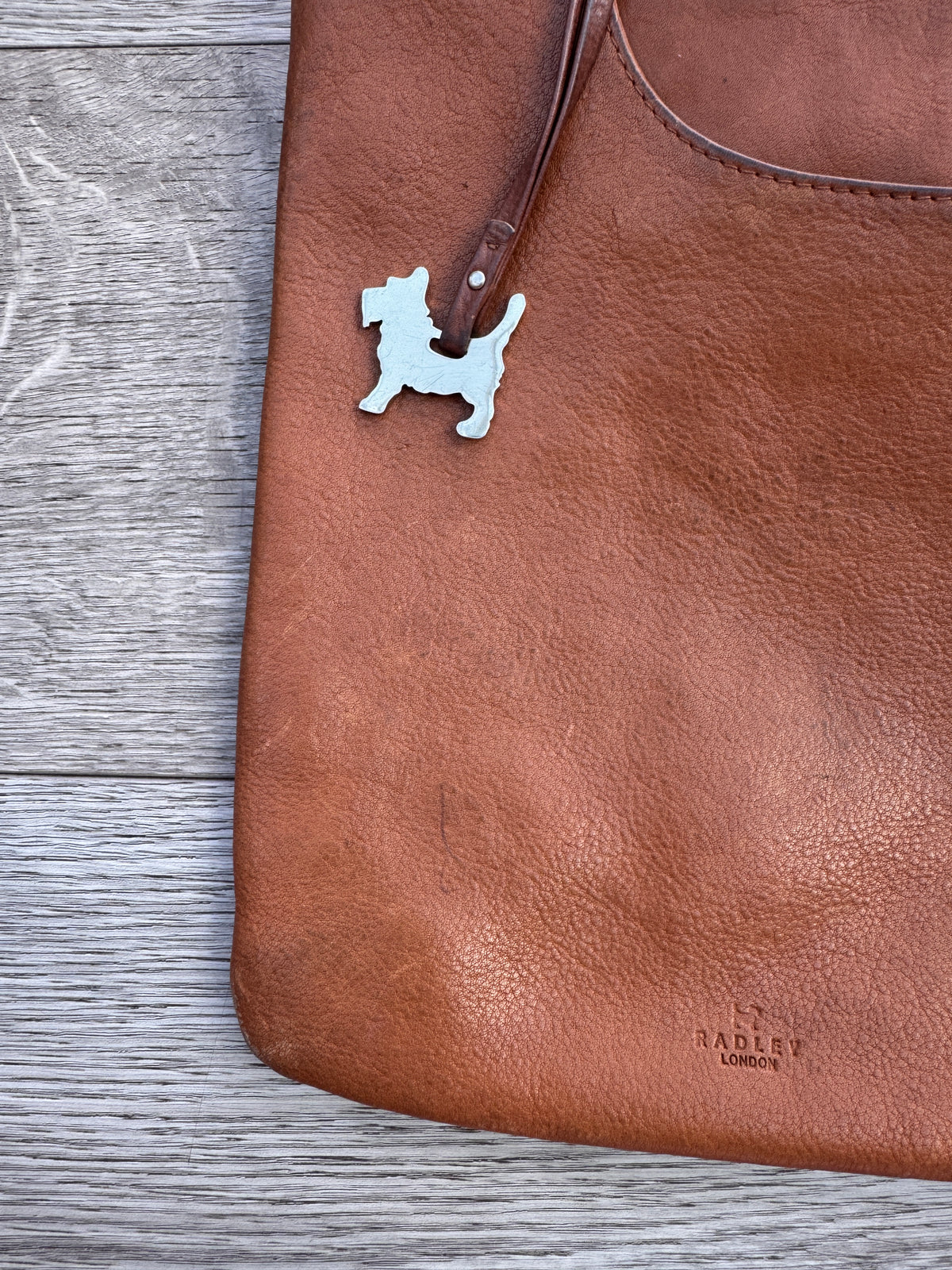 Radley London Womens Brown Leather Crossbody Shoulder Bag Scottie Dog Charm