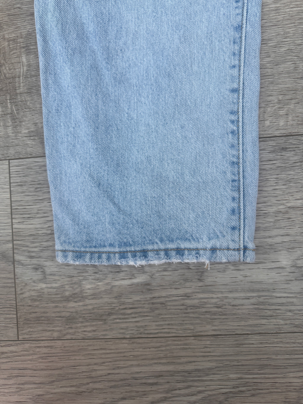 Levi’s Premium 501 Jeans Mens W31 L32 Light Blue Wash Straight Leg
