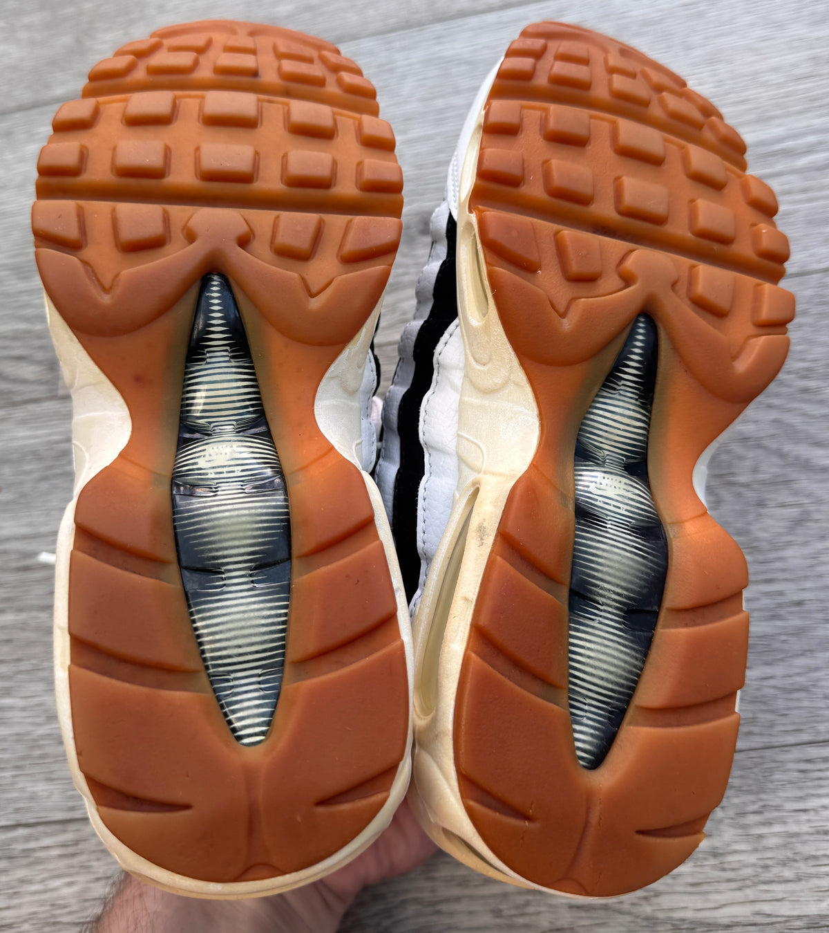 Nike Air Max 95 Trainers Womens UK 4 White Black Gum 307960-112