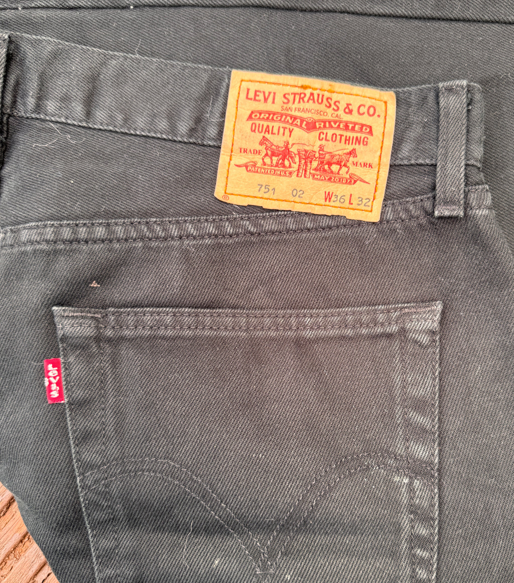 Levis 751 Mens Jeans W36 L32 Black Straight Leg Denim