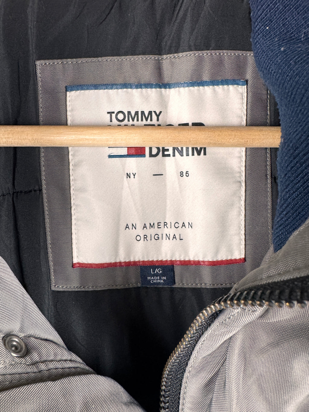 Tommy Hilfiger Denim Mens Large Grey Padded Jacket Winter Coat Flag Logo