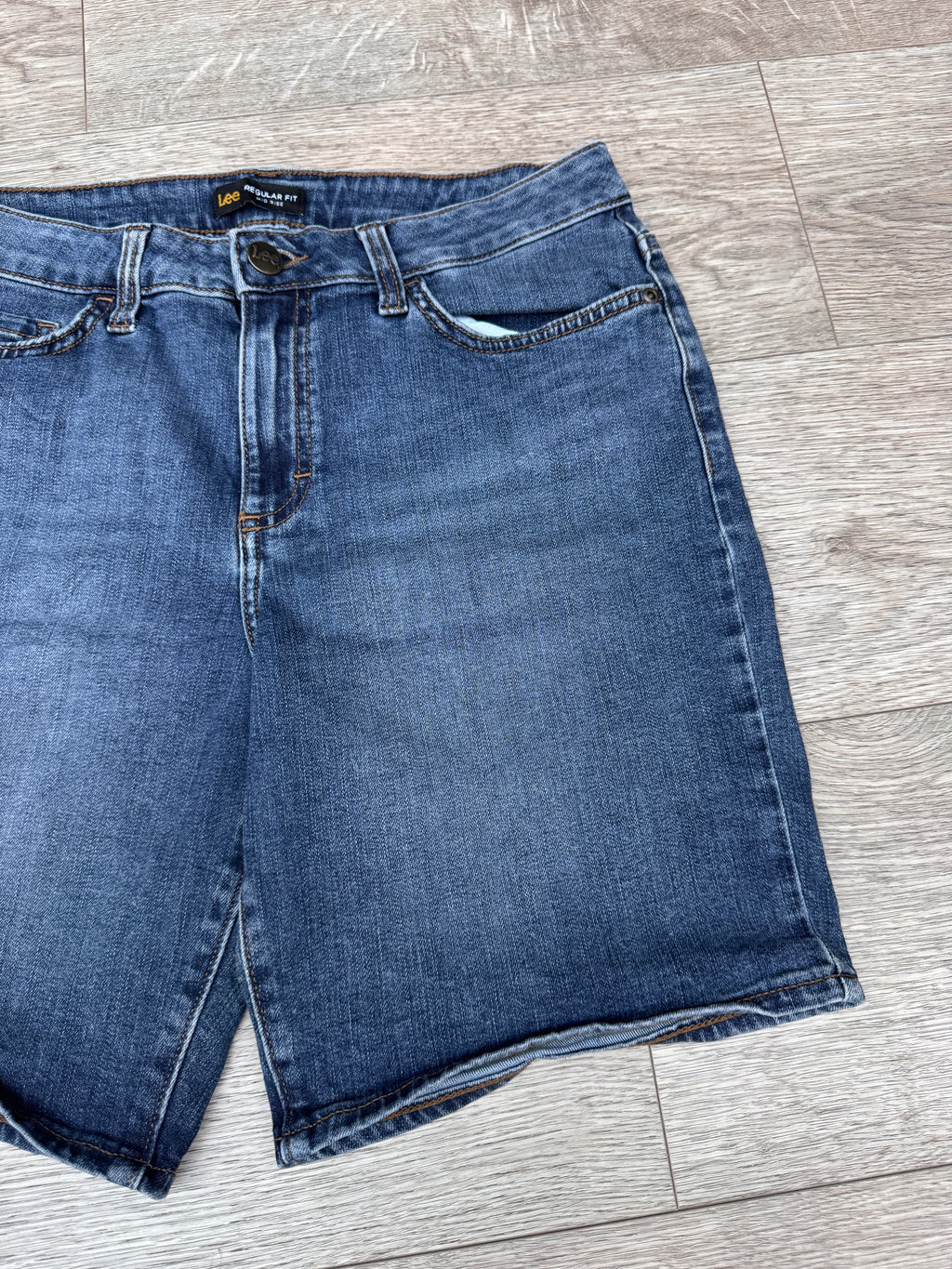 Lee Womens Denim Shorts Size 8 Blue Regular Fit Mid Rise Stretch