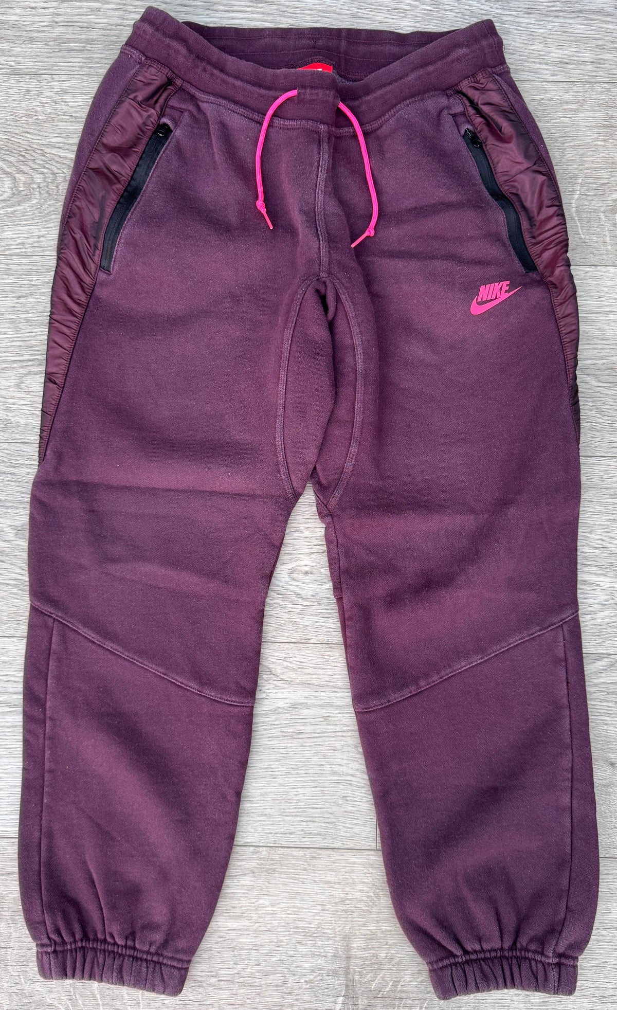 Nike Mens Joggers Medium Burgundy Pink Logo Fleece Tracksuit Bottoms Zip Pocket