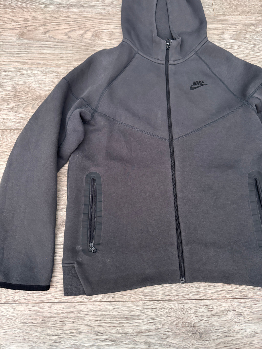 Nike Tech Fleece Tracksuit Boys XL Grey Full Zip Hoodie Joggers Old Season Set