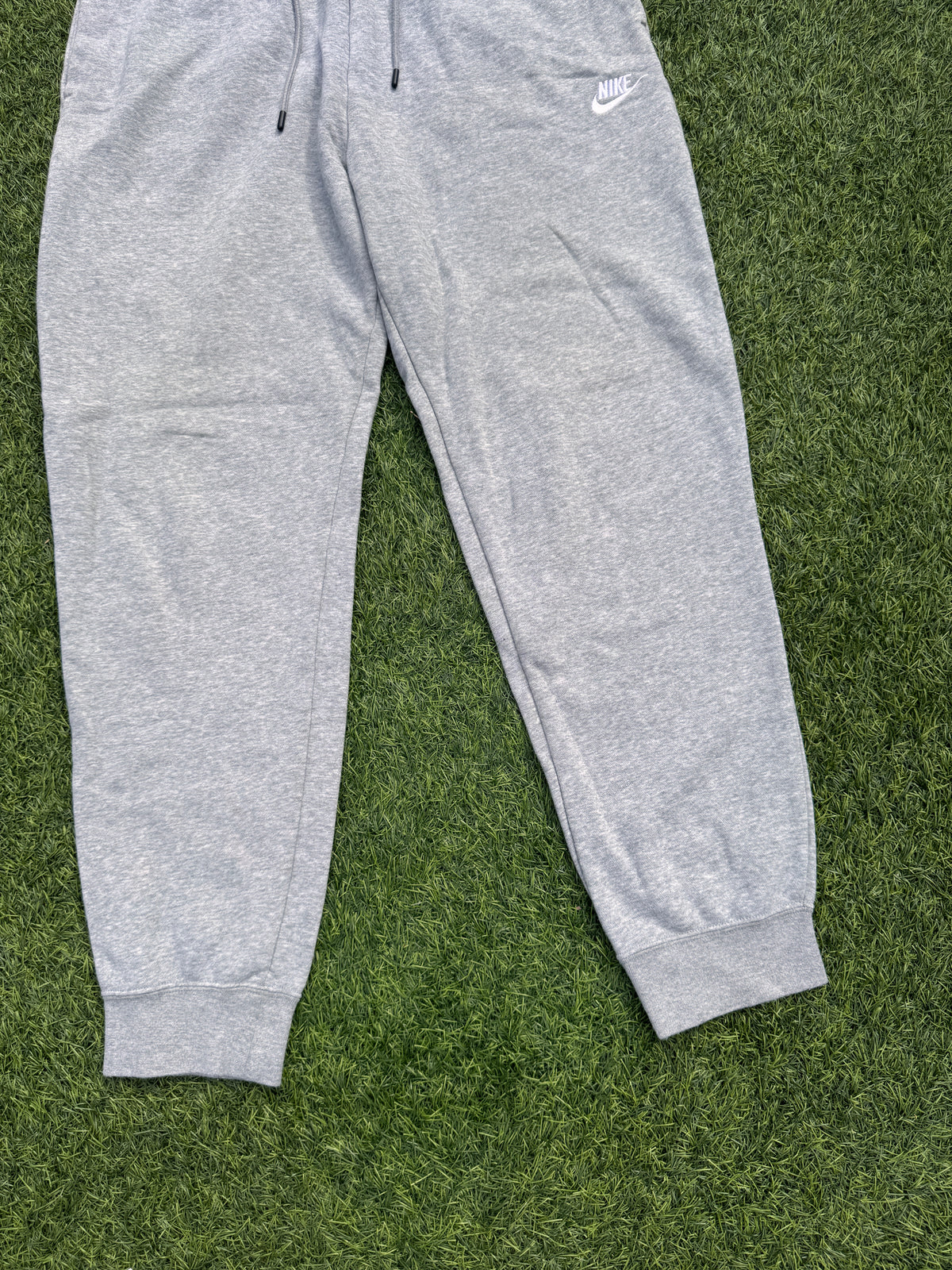 Nike Club Fleece Joggers Mens Large Grey Tracksuit Bottoms Cuffed