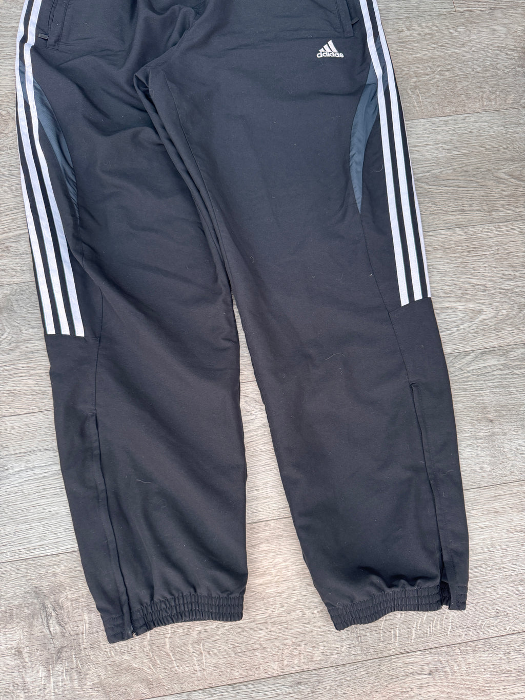 Adidas Mens Tracksuit Bottoms XL Black 3 Stripe Joggers Track Pants Zip Ankle