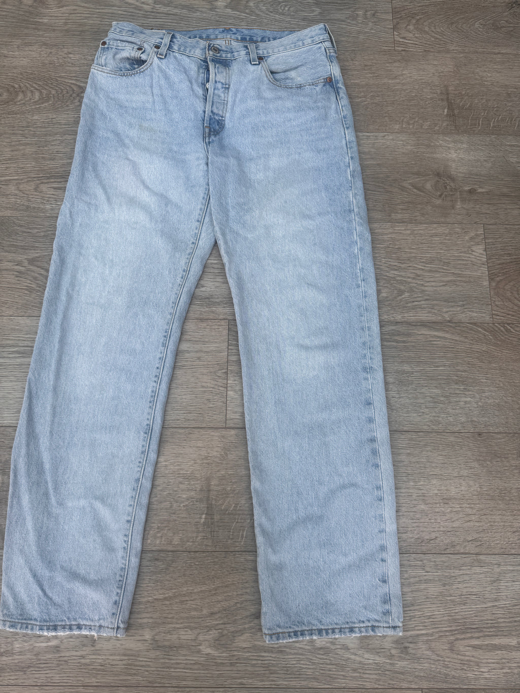 Levi’s Premium 501 Jeans Mens W31 L32 Light Blue Wash Straight Leg