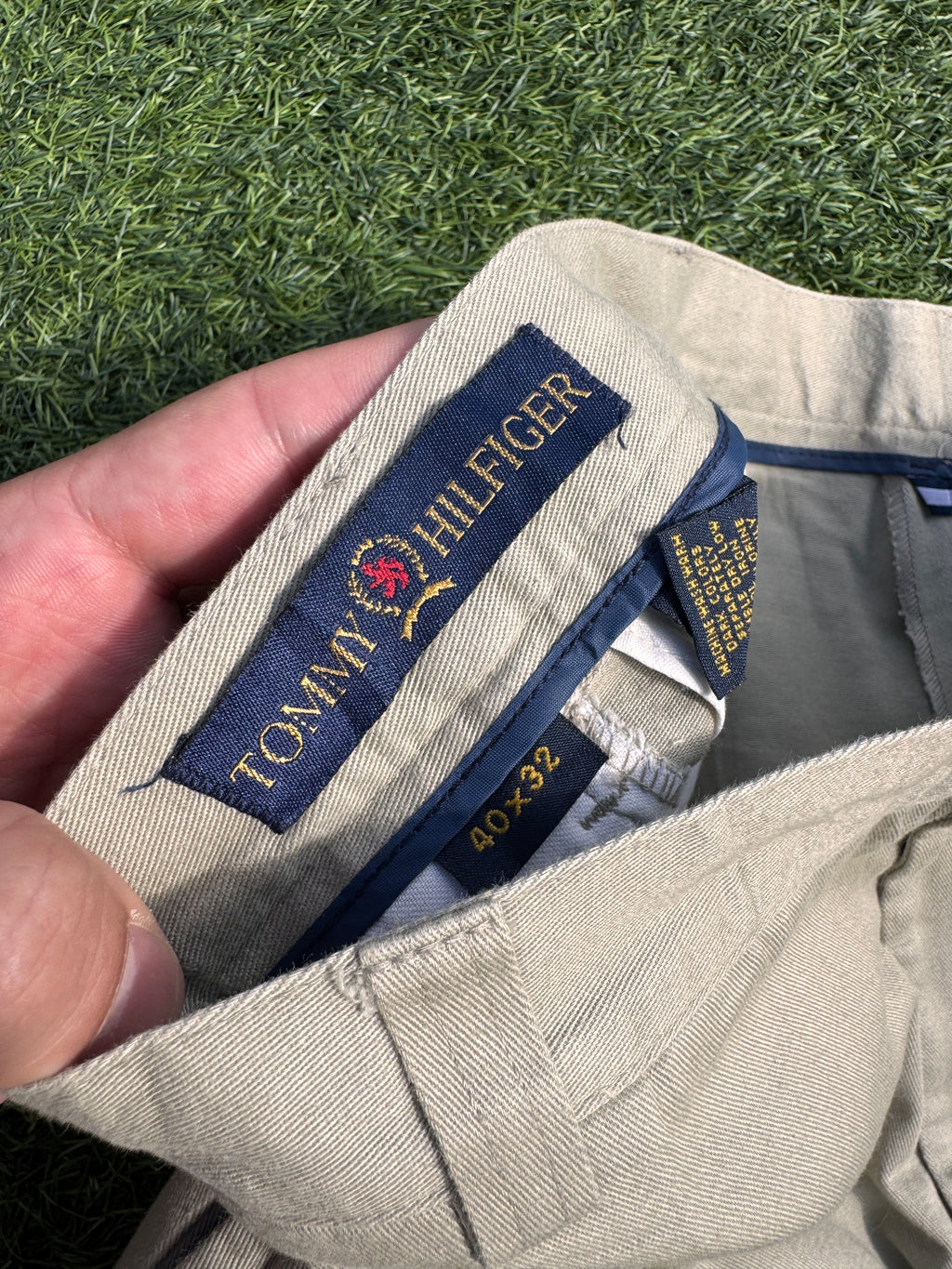 Tommy Hilfiger Mens Beige Chino Trousers W40 L32 Pleated Straight Leg