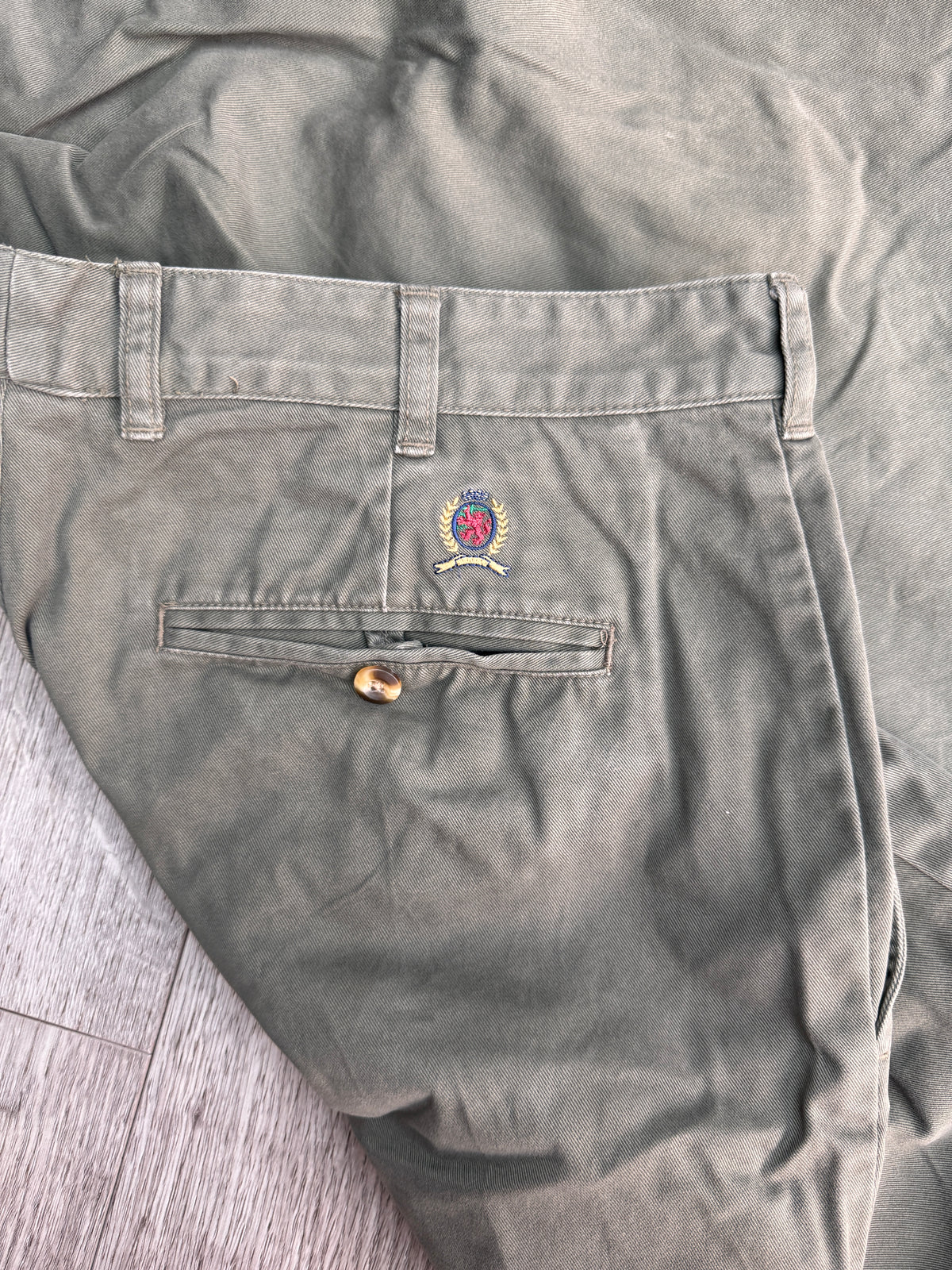Tommy Hilfiger Vintage Mens Chinos W38 L28 Green Pleated Crest 100% Cotton