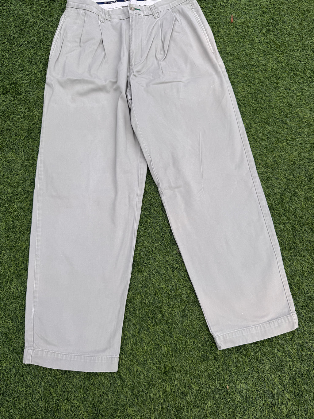 Tommy Hilfiger Mens Chino Trousers W32 L30 Grey Pleated Straight Leg