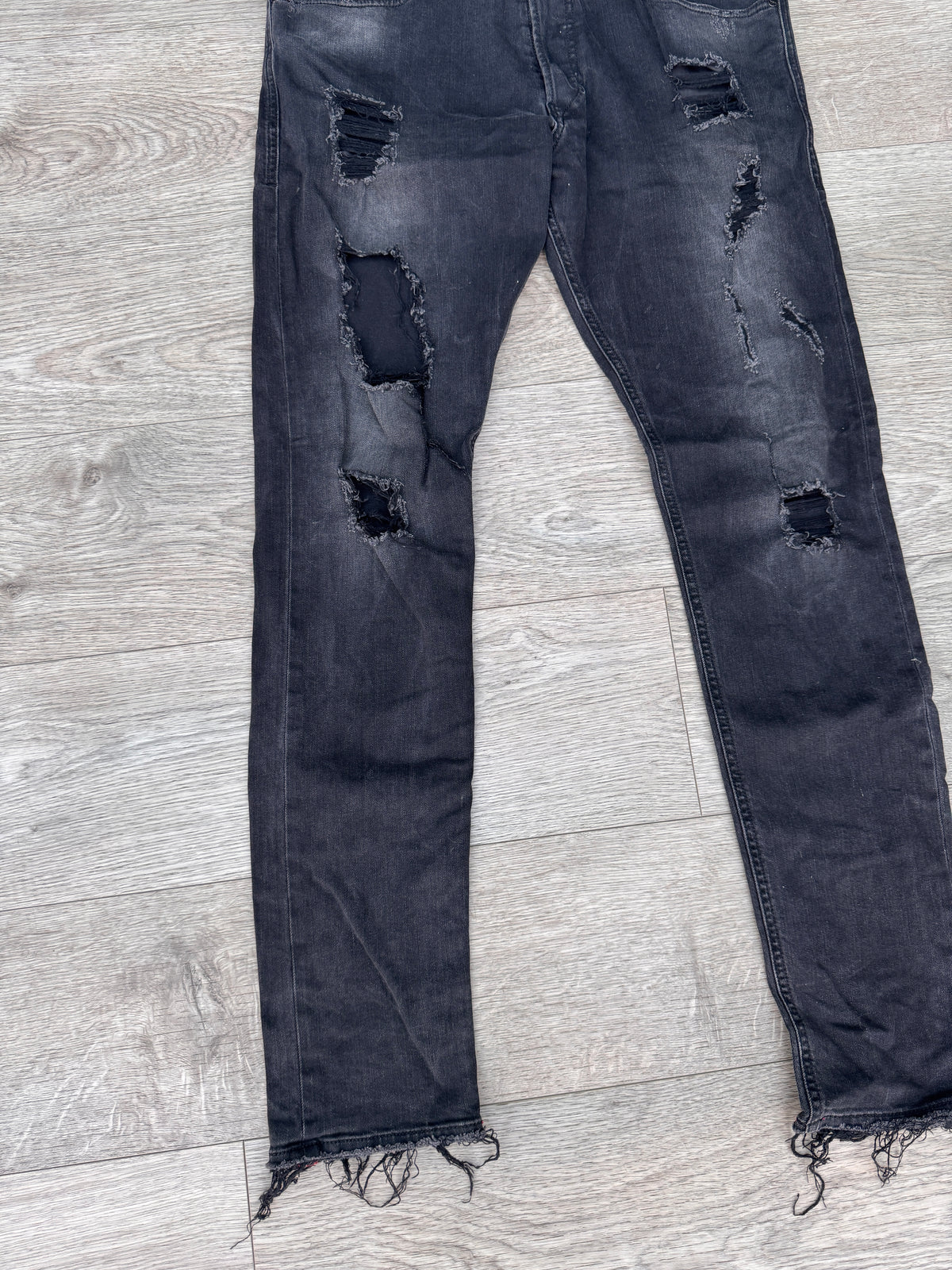 Diesel Tepphar 083L32 Jeans W33 L32 Black Slim Carrot Distressed Ripped Mens