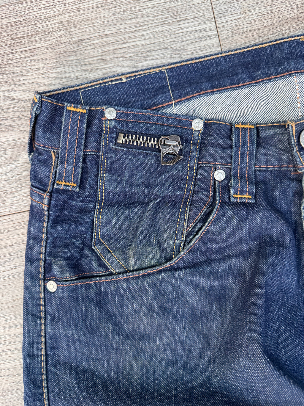 Levis Womens W34 L32 Blue Denim Jeans Straight Leg Zip Pocket Distressed