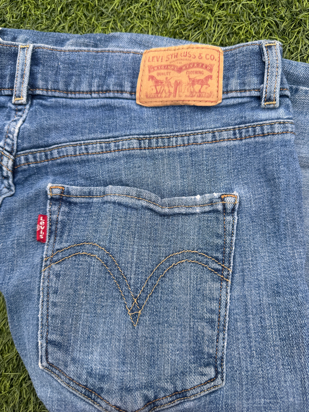 Levis Womens Classic Bootcut Jeans W29 L30 UK 8 Blue Denim Flared Stretch