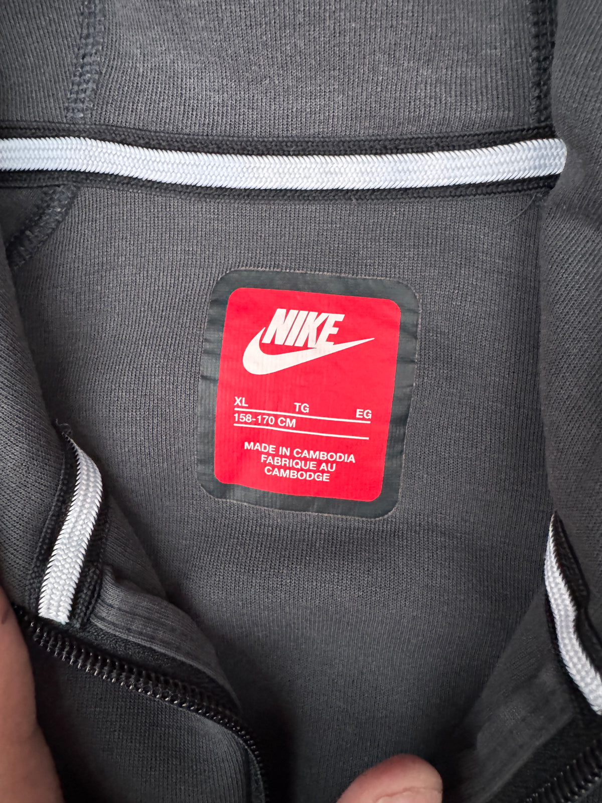 Nike Tech Fleece Tracksuit Boys XL Grey Full Zip Hoodie Joggers Old Season Set