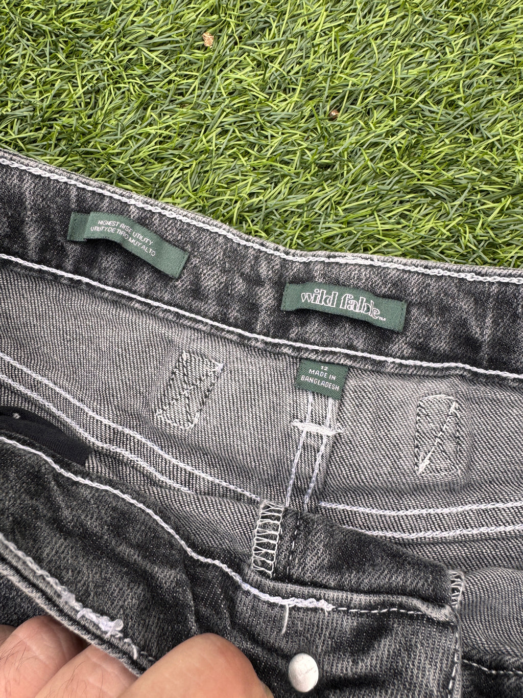 Wild Fable Womens Denim Shorts Size 12 Black Acid Wash Carpenter Utility Y2K