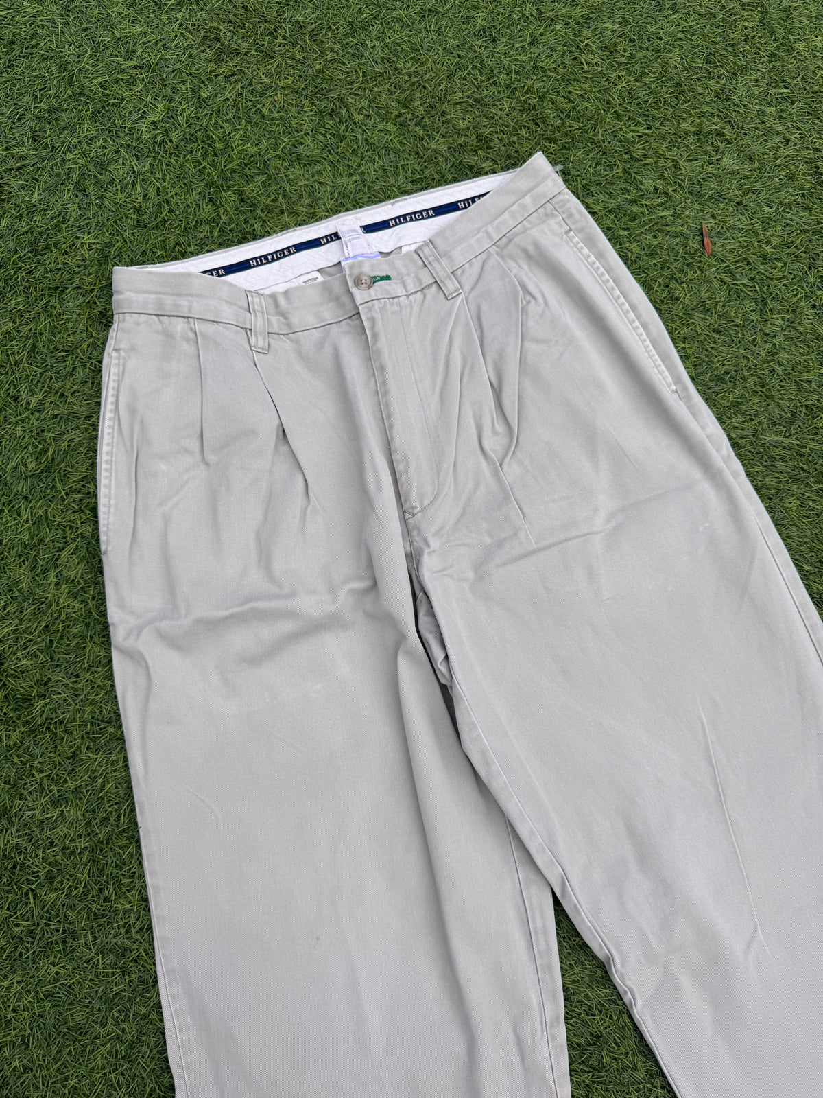 Tommy Hilfiger Mens Chino Trousers W32 L30 Grey Pleated Straight Leg