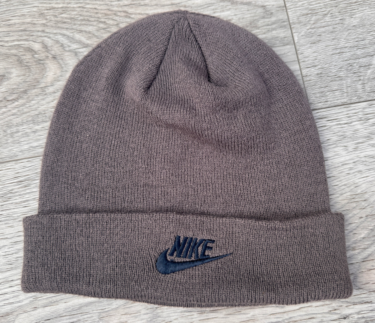 Nike Vintage Beanie Hat Grey Embroidered Swoosh Logo Cuffed Knit Winter