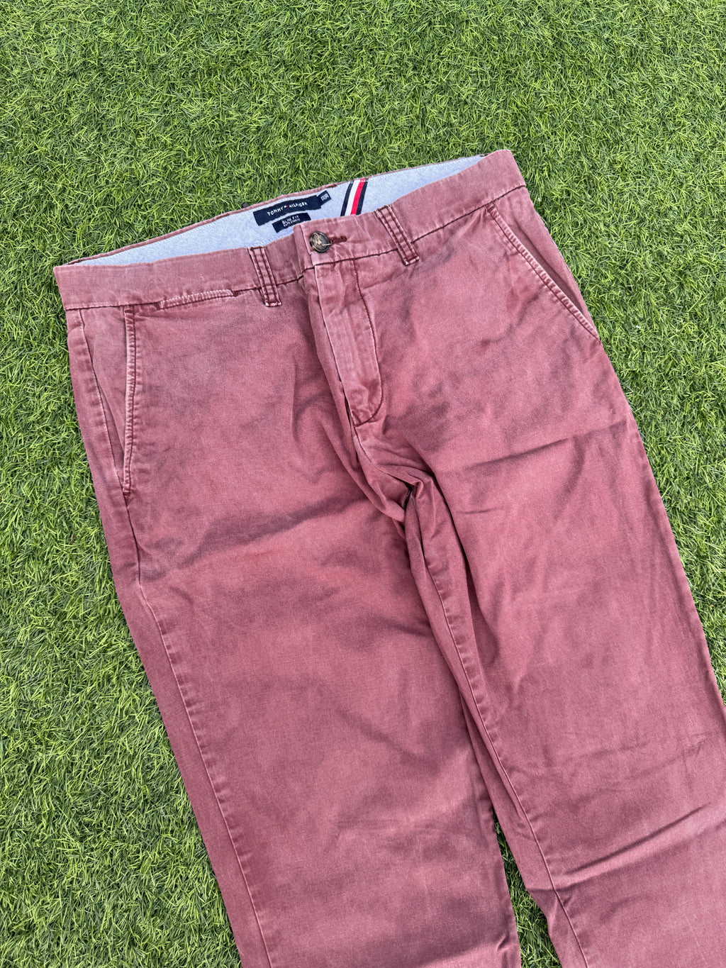 Tommy Hilfiger Mens Burgundy Chino Trousers W33 L30 Slim Fit