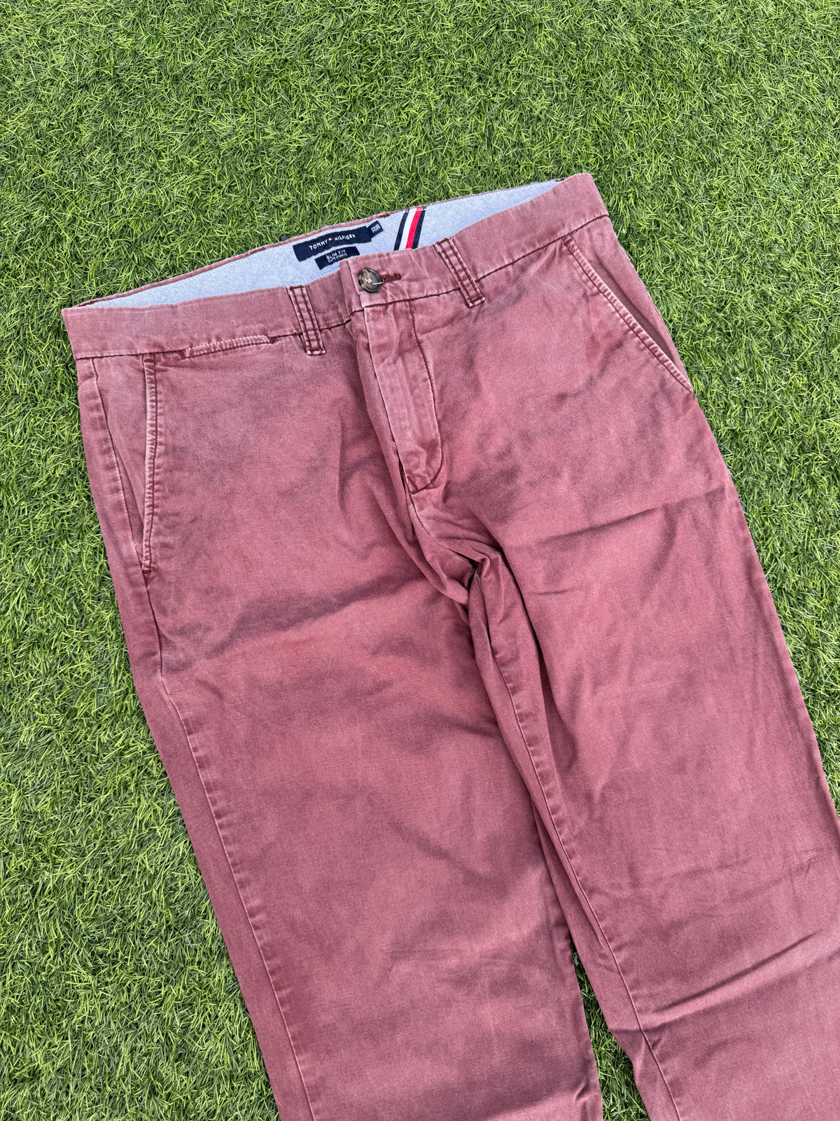Tommy Hilfiger Mens Burgundy Chino Trousers W33 L30 Slim Fit