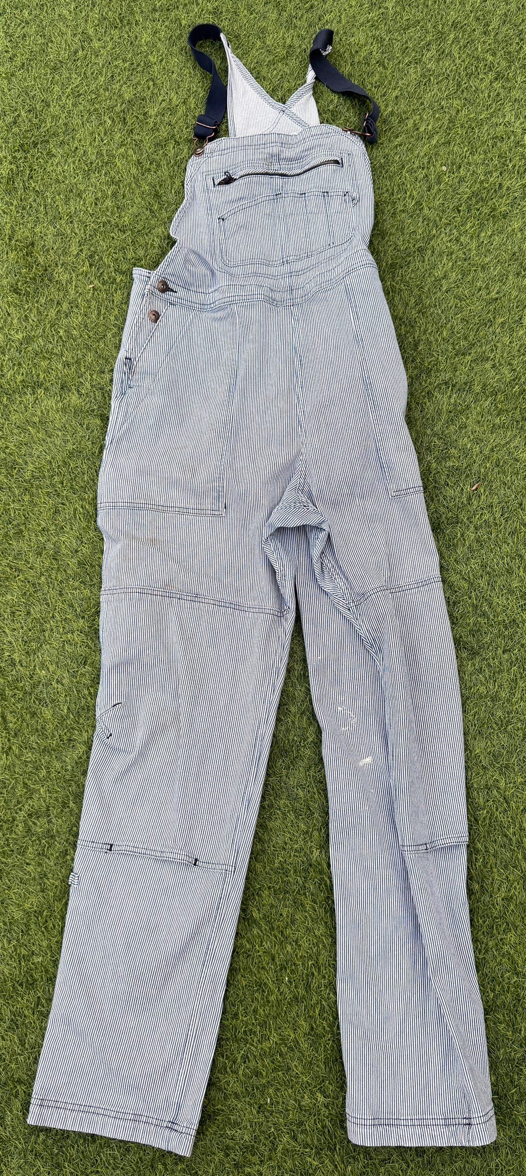 Duluth Trading Co L x 33 Hickory Stripe Bib Overalls Workwear Dungarees